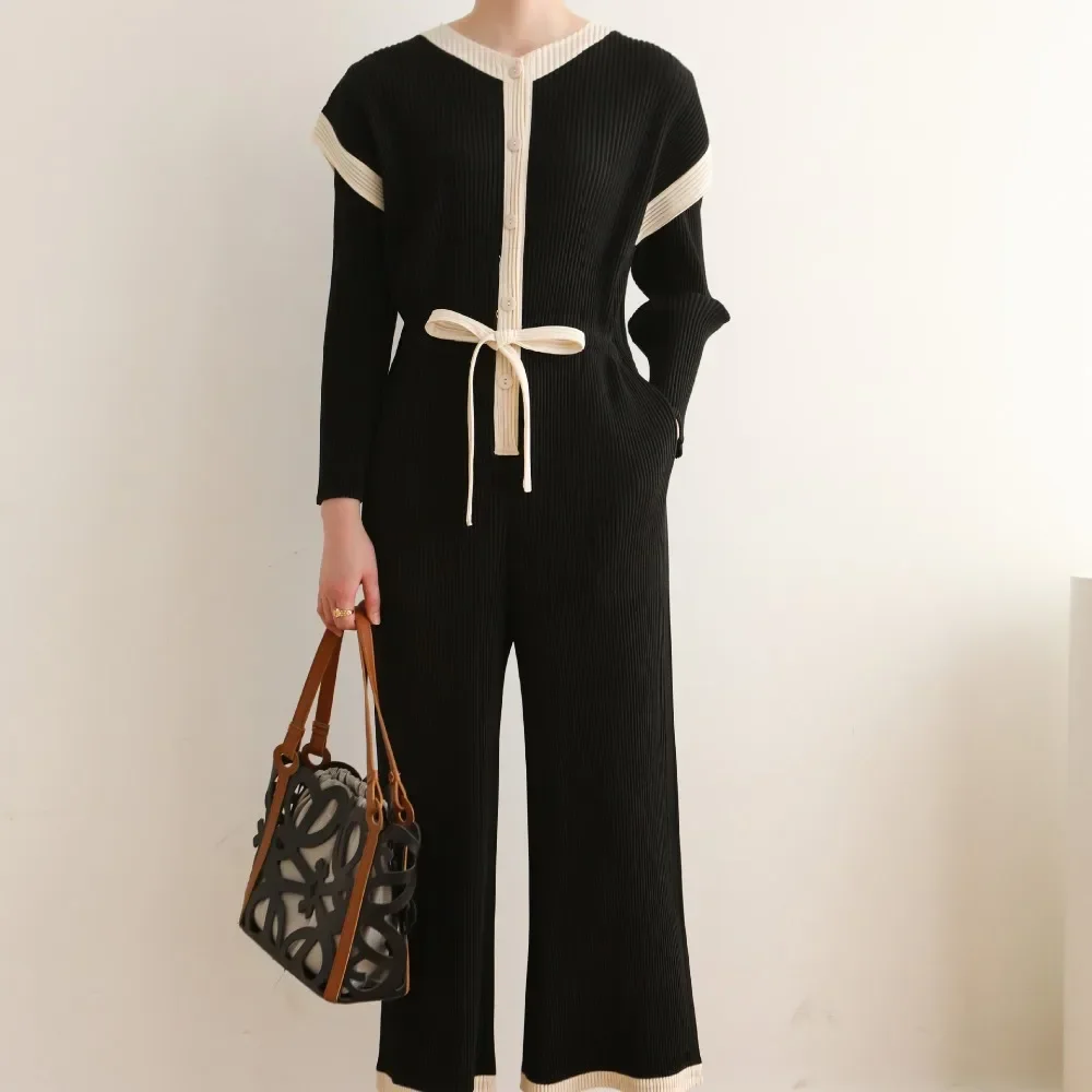 

Original Design 2024 Early Spring New Wave Models Miyake Pleated Large Size Loose Casual Fashion Color Blocking Jumpsuit Pants