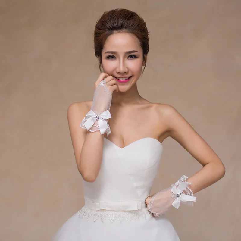 Women Fingerless Bridal Elegant Short Paragraph Rhinestone White Lace Glove Wedding Accessorie