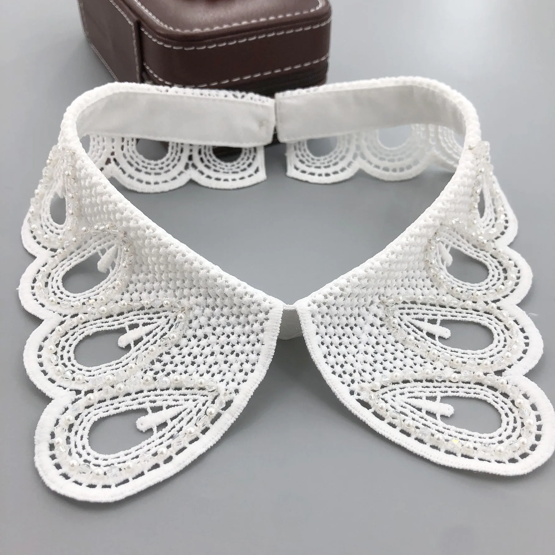 

Hollow Out Fake Collar for Women Shirt Detachable Lapel Collar False Collar Clothing Accessories Winter Sweater Fuax Cols Ties