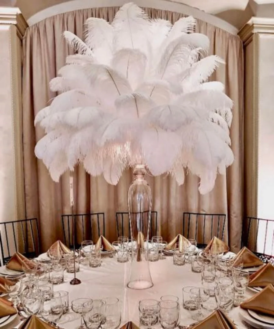 10 Pcs/Lot White Ostrich Feathers For DIY Hand Sewing Dresses Wedding Family Tabletop Centerpieces Carnivals Natural Plumes