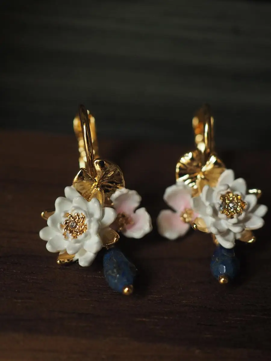 

Mori lotus water lily retro personality lapis Lazuli earring clip