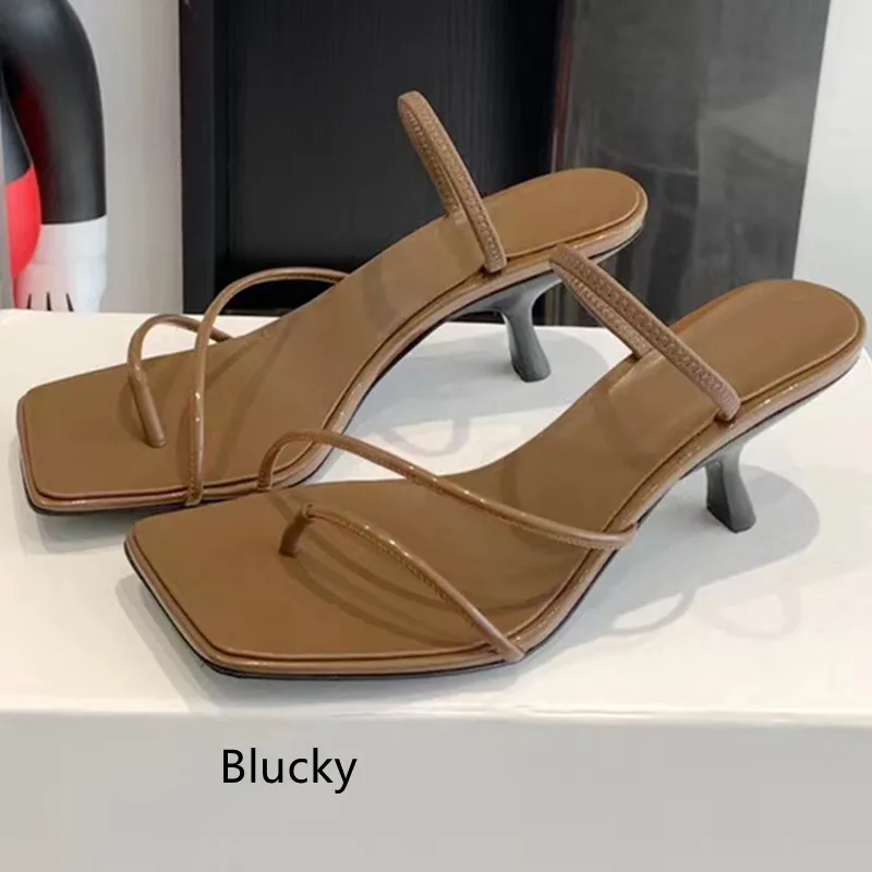 

Классические тапочки на высоком каблуке в стиле ретро Женская кожаная женская однотонная Повседневная универсальная обувь