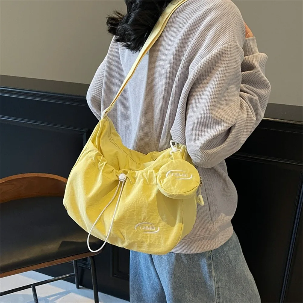Simple Casual Drawstring Shoulder Bag Leightweight Large Capacity 2