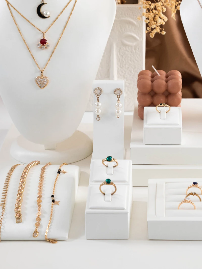 Elegant White Leather Earrings Bracelet Jewelry Display Holder