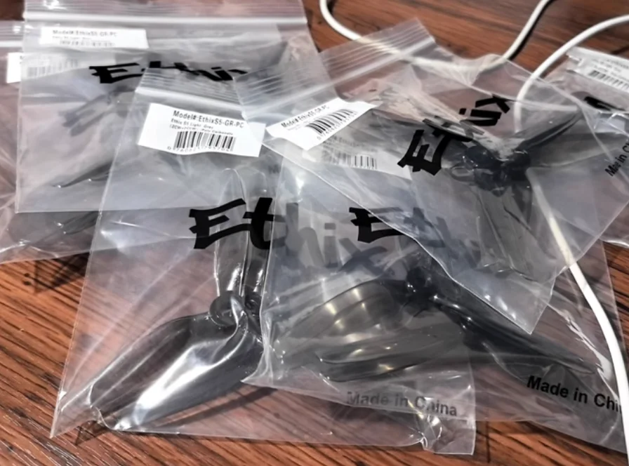 HQprop Ethix S5 5040 5x4x3 Vrtlozi 5 cm 3 lopati za dron FPV trka