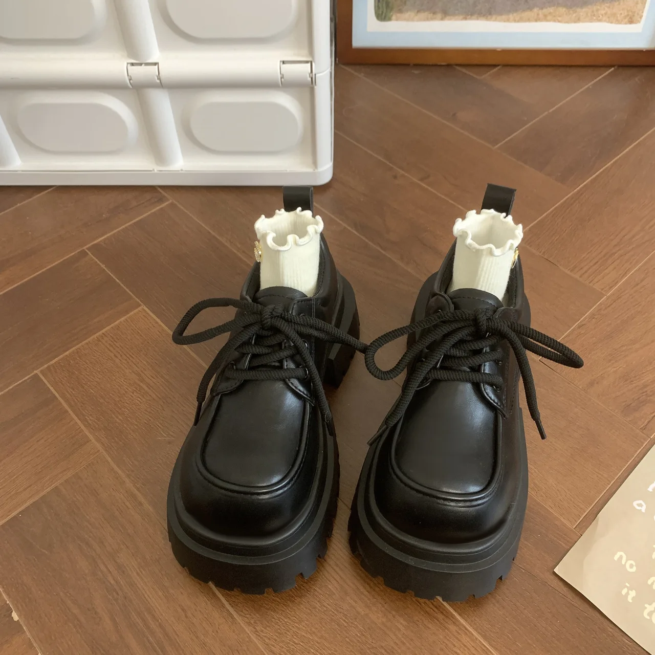 New Lace Up Thick soled loafers Retro Women's Leather Single Shoe Mary Jane Flats Shoe ladies Luxury Designer Shoes Zapatillas