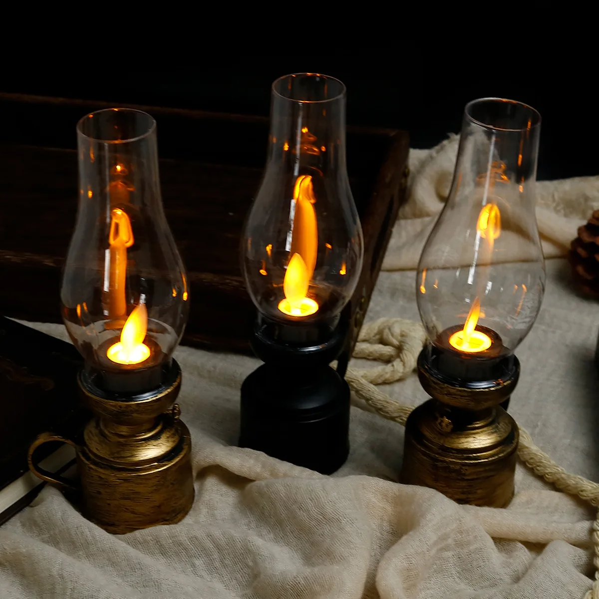 Vintage Lantern Retro Design LED Hanging Oil Lamp Battery Operated Decorative for Home Holiday Christmas Gifts Home Decor 1