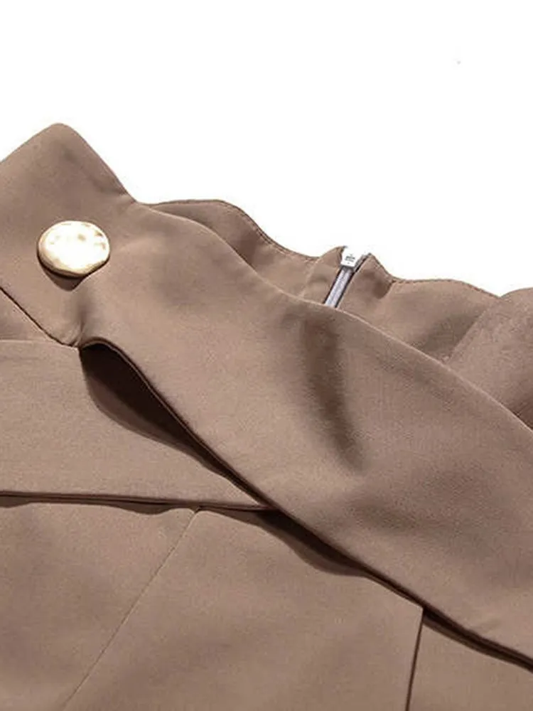 KBQ Spliced Buttons Folds Elegant Shorts For Women High Waist Patchwork Pocket Loose Minimalist Short Pants Female Clothing New