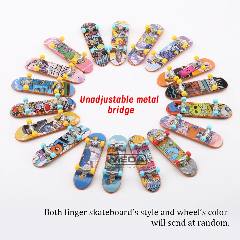 12 Stks/partij Metalen Brug Vinger Skateboard Mat Oppervlak Dubbele Kromtrekken Plaat Mini Skateboard Willekeurige Kleur Vinger Speelgoed Kinderen Cadeau