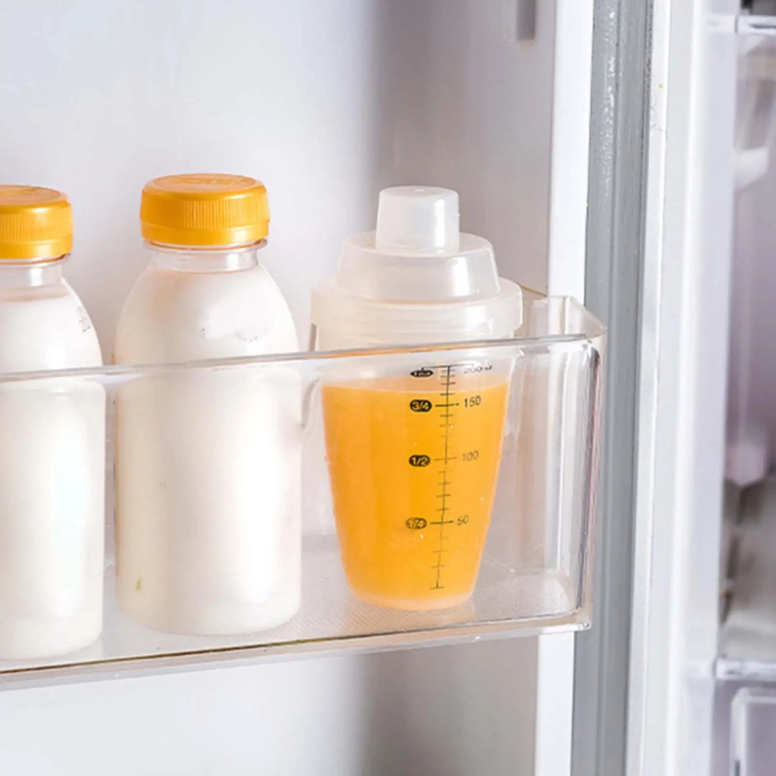 Versatile Protein Shaker Bottle with Measuring Scale for Mixing Powders and Beverages