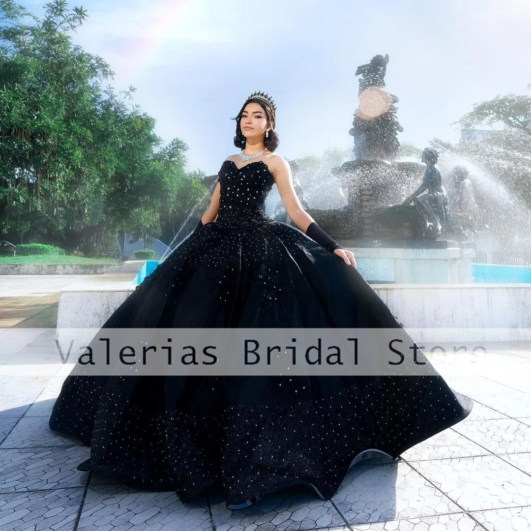 

Luxury Black Quinceanera Dresses Crystal Beads Off The Shoulder Princess Ball Gowns Sequined Gillter Birthday Gowns 15 Vestidos