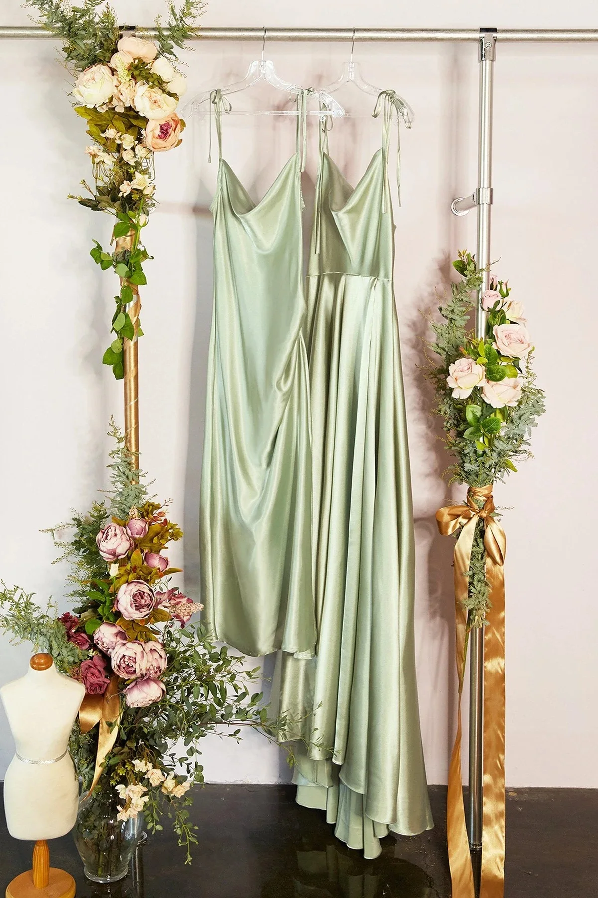 Bridesmaid Dresses Satin Wedding Dress Sexy Side Slit Backless Gown Long Spaghetti Strap Summer Evening Dress Women
