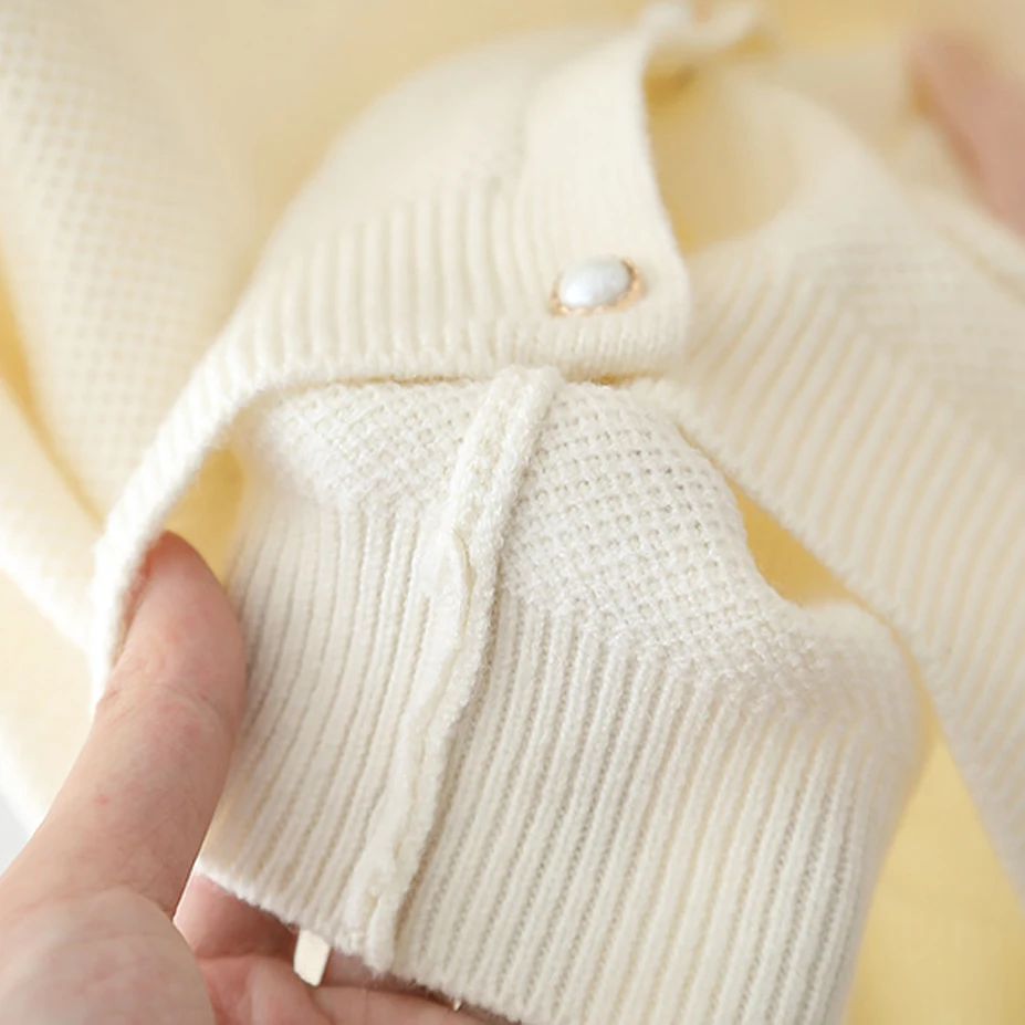 포켓 겨울 소녀 키즈 두꺼운 니트 오-넥 셔츠 줄무늬 공주 카디건 캐주얼 스웨터 IY07252와 고품질 스웨터