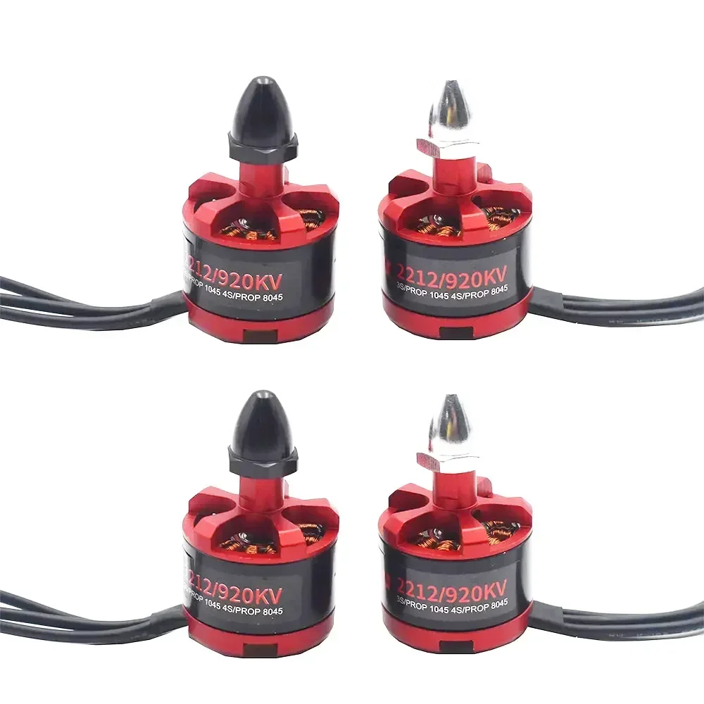Kit complet drone F450 avec hélices, contrôleur de vol et accessoires disposés autour du châssis.