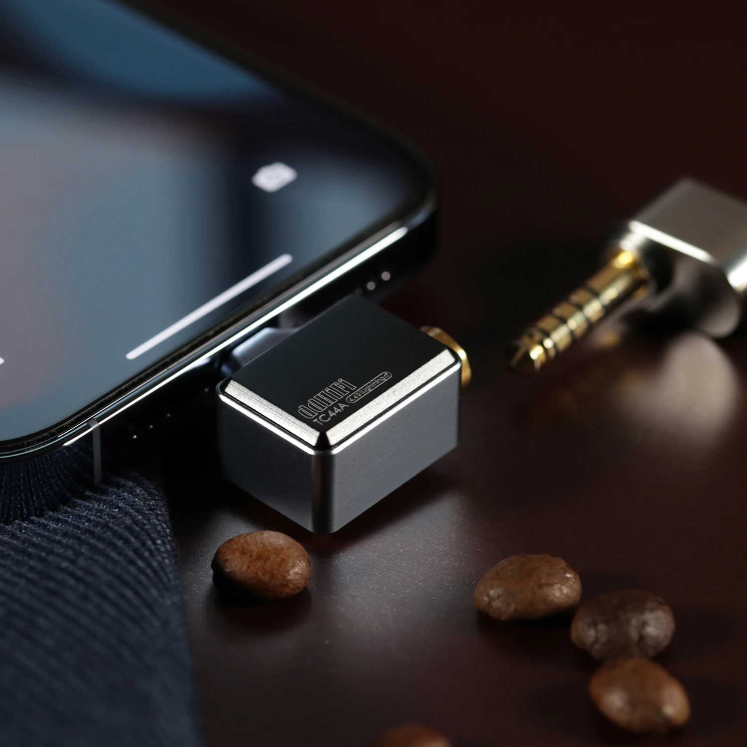 DD ddHiFi TC44A Lightning to 4.4mm Headphone Adapter for iPhone CS43131 DAC Chip Supports Native DSD256 and 32-bit 384kHz PCM