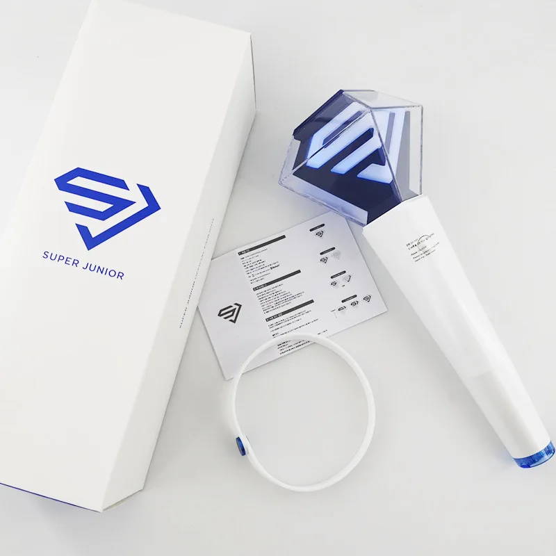 アイドル SUPER JUNIOR OFFICIAL FANLIGHT VER.2 SUPER JUNIOR Official Fanlight Ver 2.0 (Lightstick) - SMTOWN