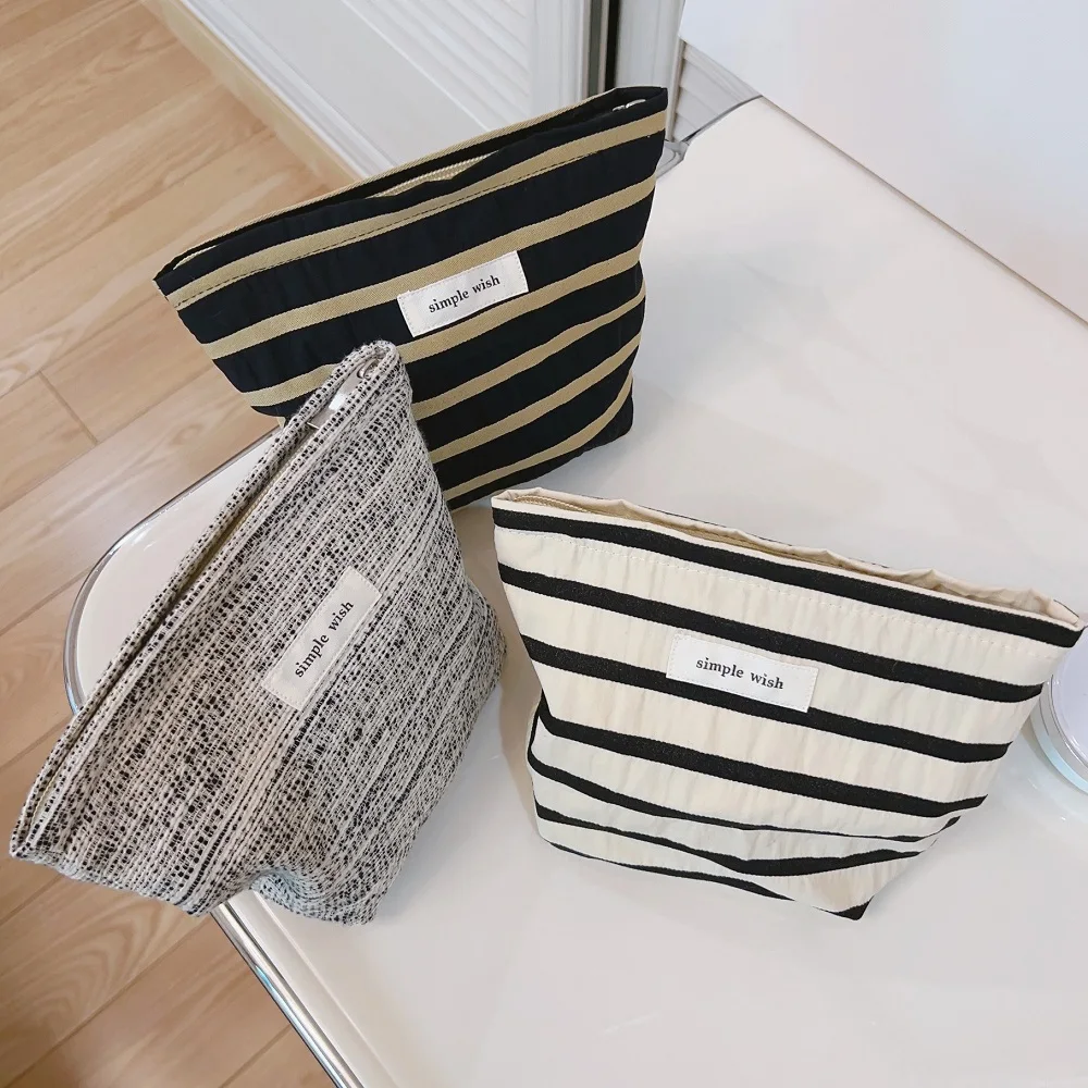 Small Cosmetic Makeup Bag Zipper Mini Sanitary Napkins Coin Storage Pouch Mini Travel Toiletry Bag Lipsticks Earphone Organizer
