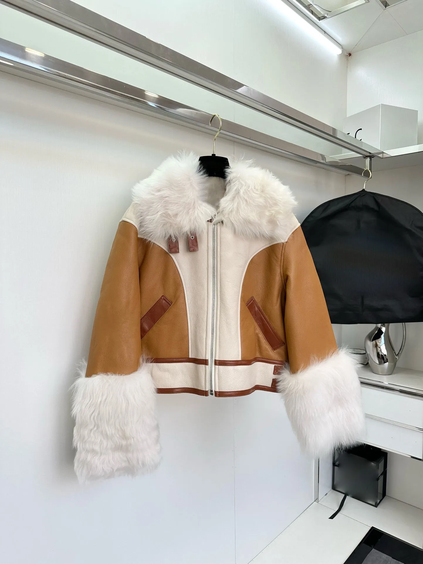 

Fur One Coat fur collar splicing design warm cozy casual fashion 2024 winter new hot 0104