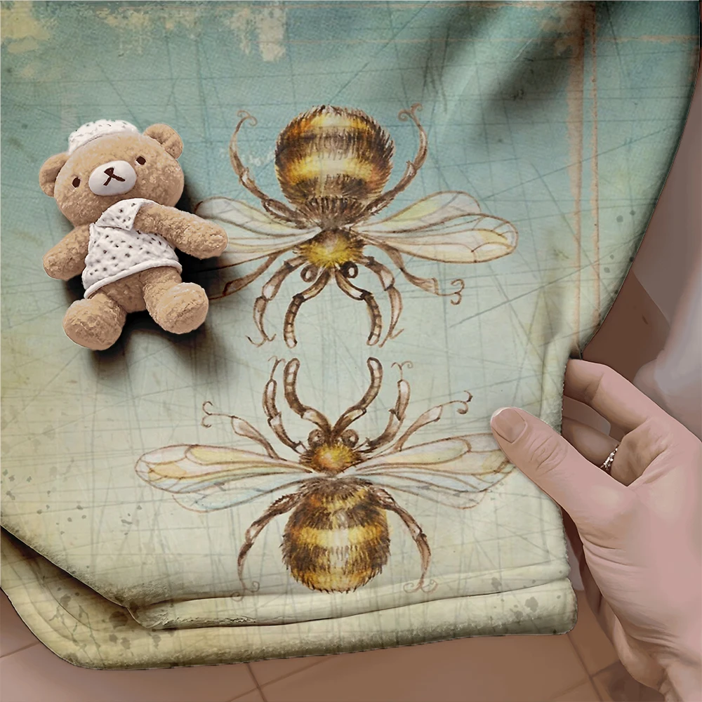 Spring/autumn European Classical Flannel Blanket Bees Reversible Blanket Coverlet Ultra-soft Touch Blankets For Newborns