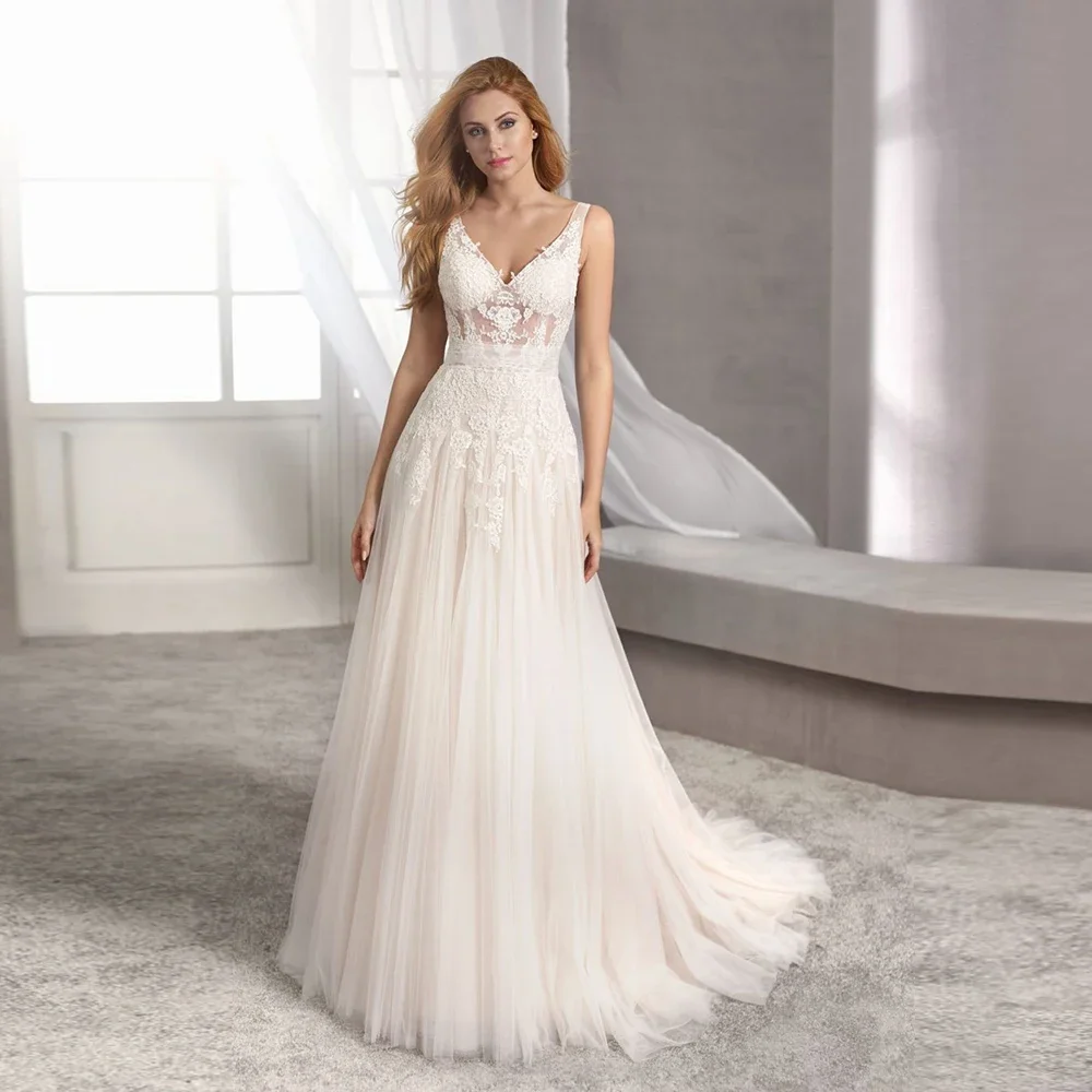 

Vintage A-Line Wedding Dresses Sleeveless V-Neck Robe De mariée Ivory Backless Lace Appliques Sweep Train Tulle Bridal Gown