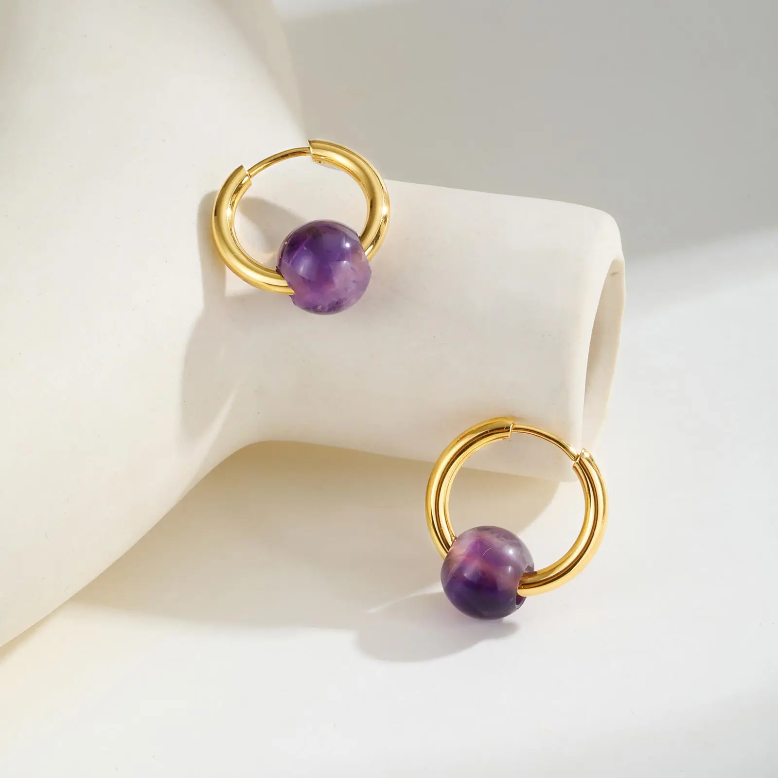 18 Karat vergoldete Naturstein-Creolen für Damen, Edelstahl, luxuriöse runde Tropfen-Ohrringe, trendiger Hochzeitsschmuck, Geschenk – Detail 3