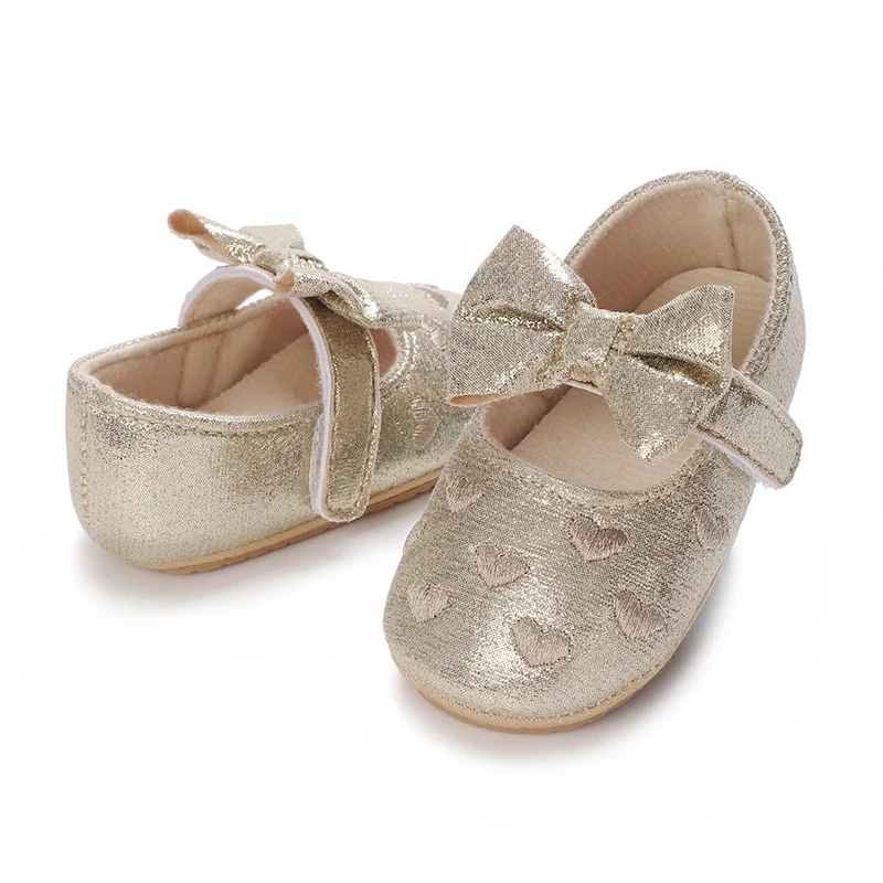 

Ботинки принцессы для маленьких девочек, жаккардовые Нескользящие, с сердечками и бантом, симпатичные, с блестящими поверхностями