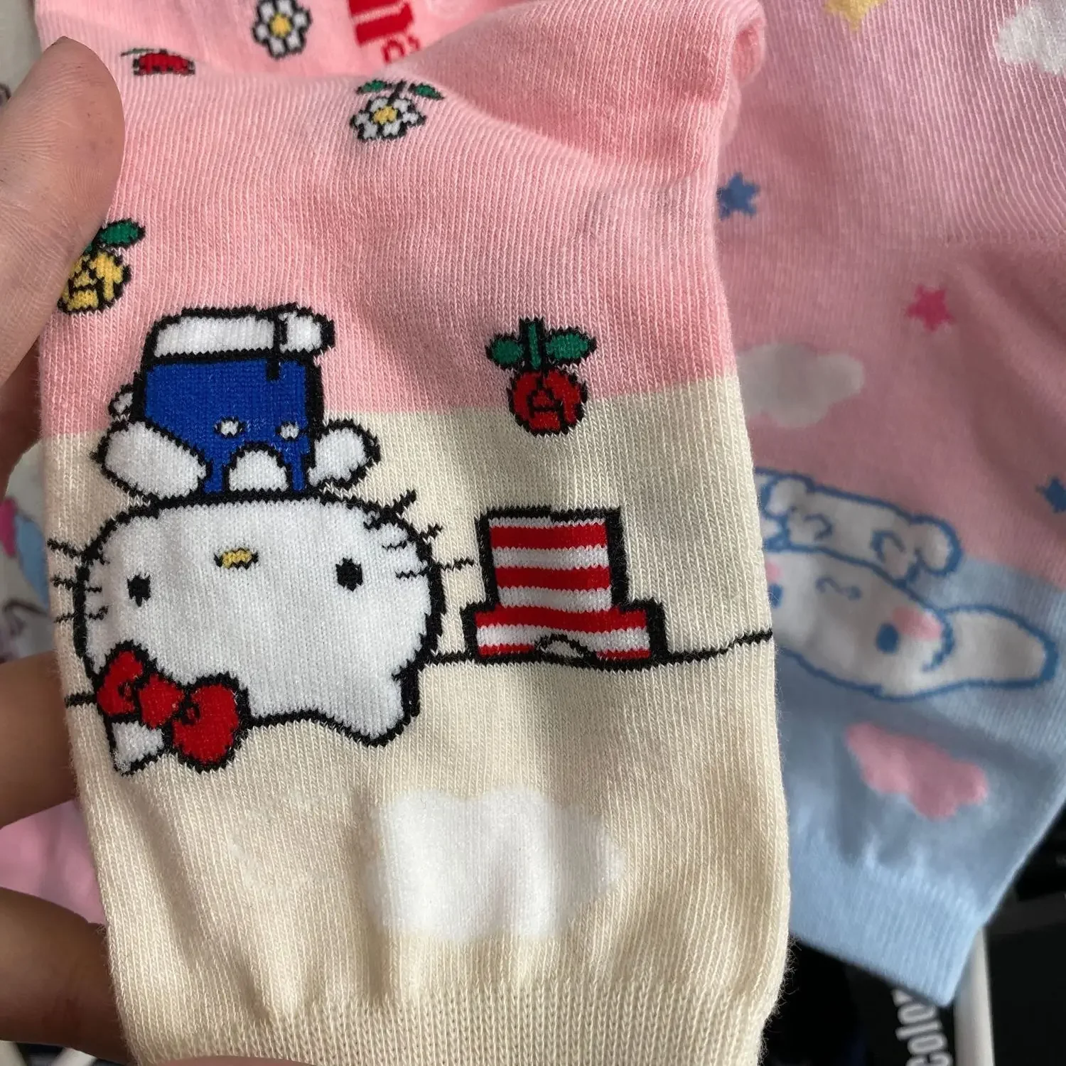 

Sanrio Socks Anime Hello Kitty Kuromi Autumn and Winter Sweet In The Tube Cartoon Socks Cute Girls Cotton Home Warm Sock