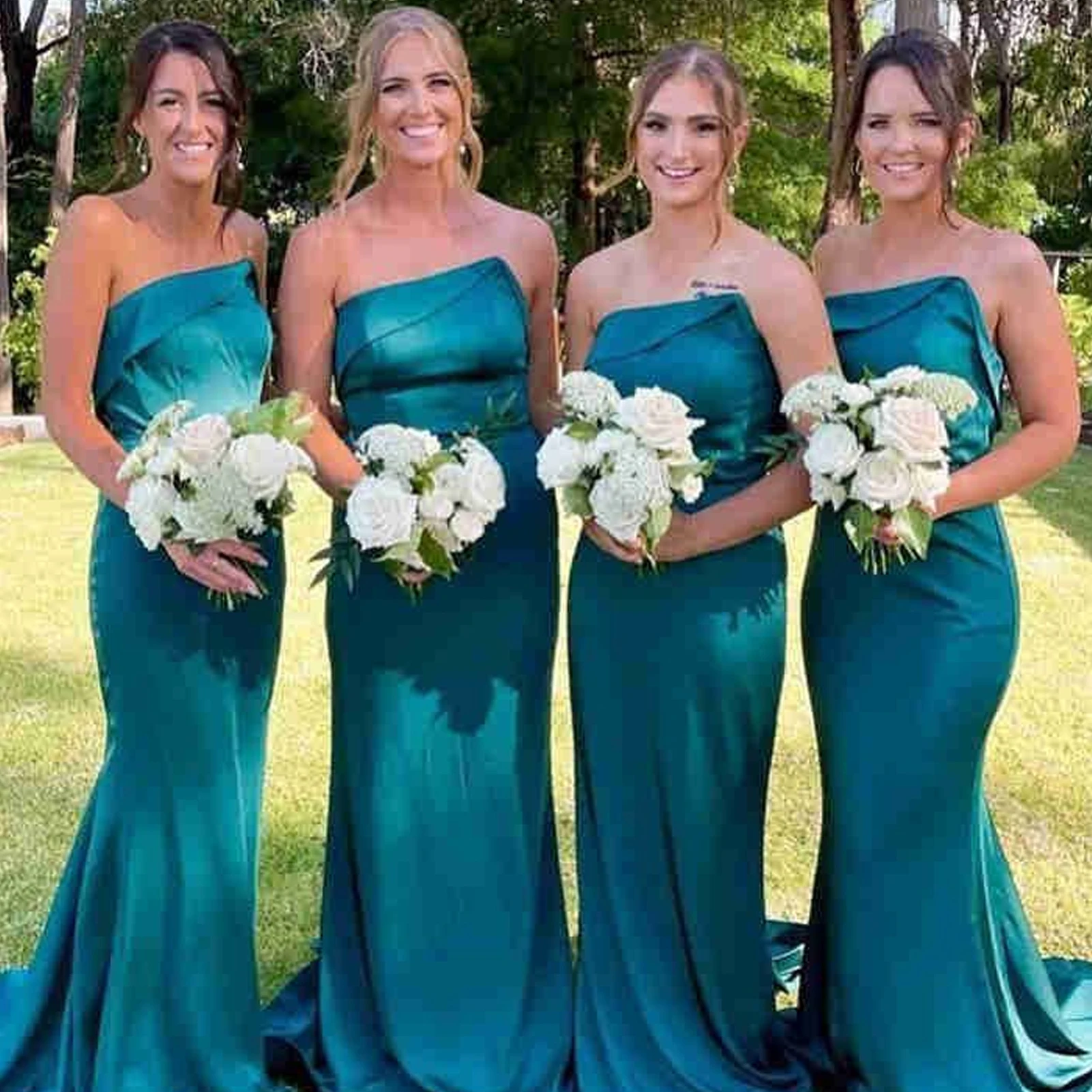 

Elegant Strapless Mermaid Wedding Party Dresses Sexy Sheath Satin Bridesmaid Dress Backless Sweep Train Maid Of Honor Gown