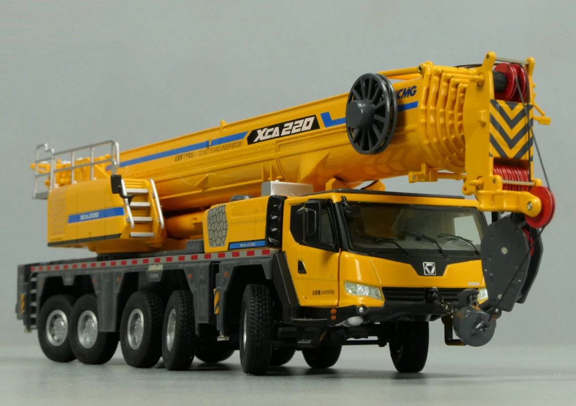 

Масштаб 1:50 XCMG XCA220, модель грузового крана, вездеходный кран, подарок