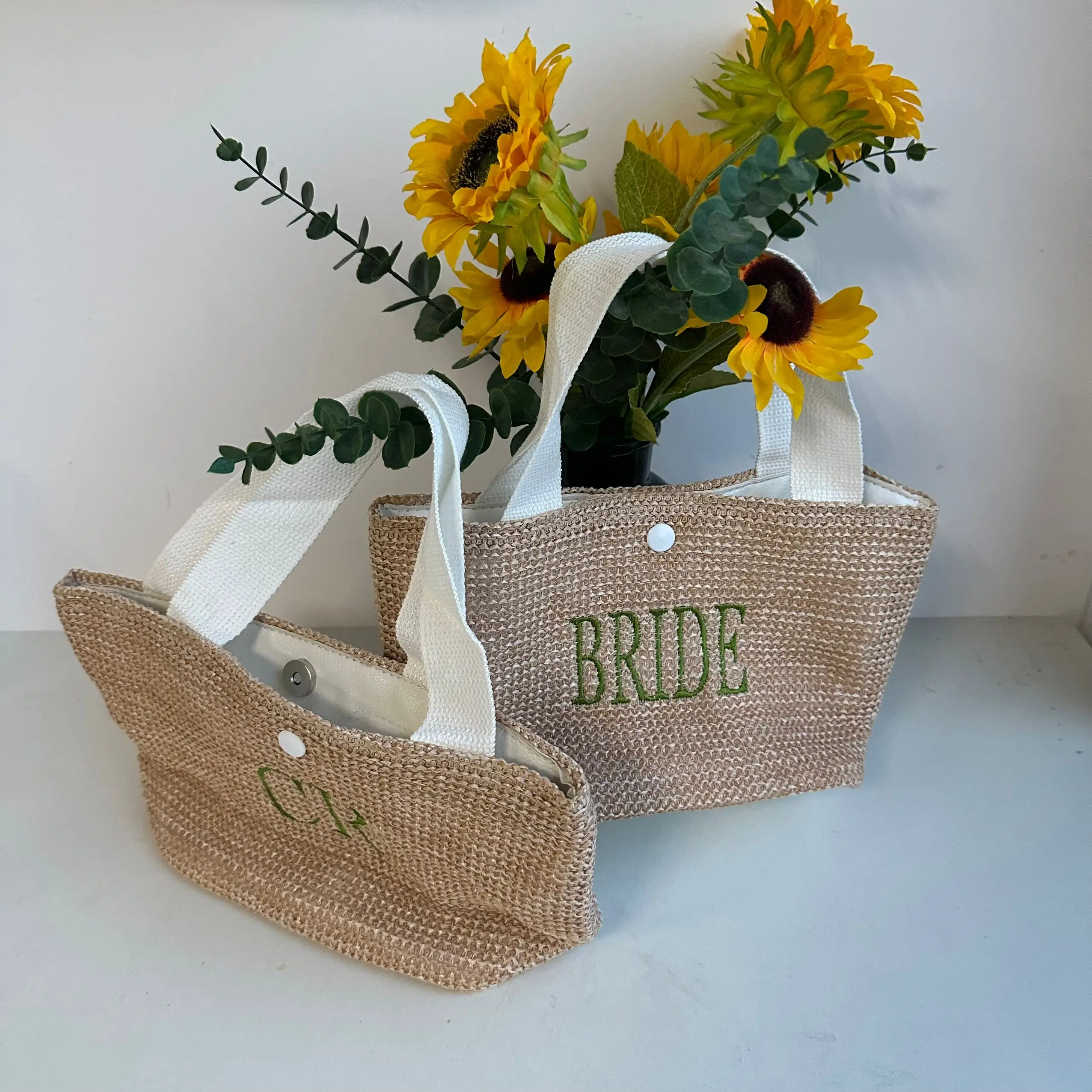 

Personalized Name Woven Bag Retro Casual Handheld Grass Woven Bag Summer Beach Vacation Bag Women's Hand Gift