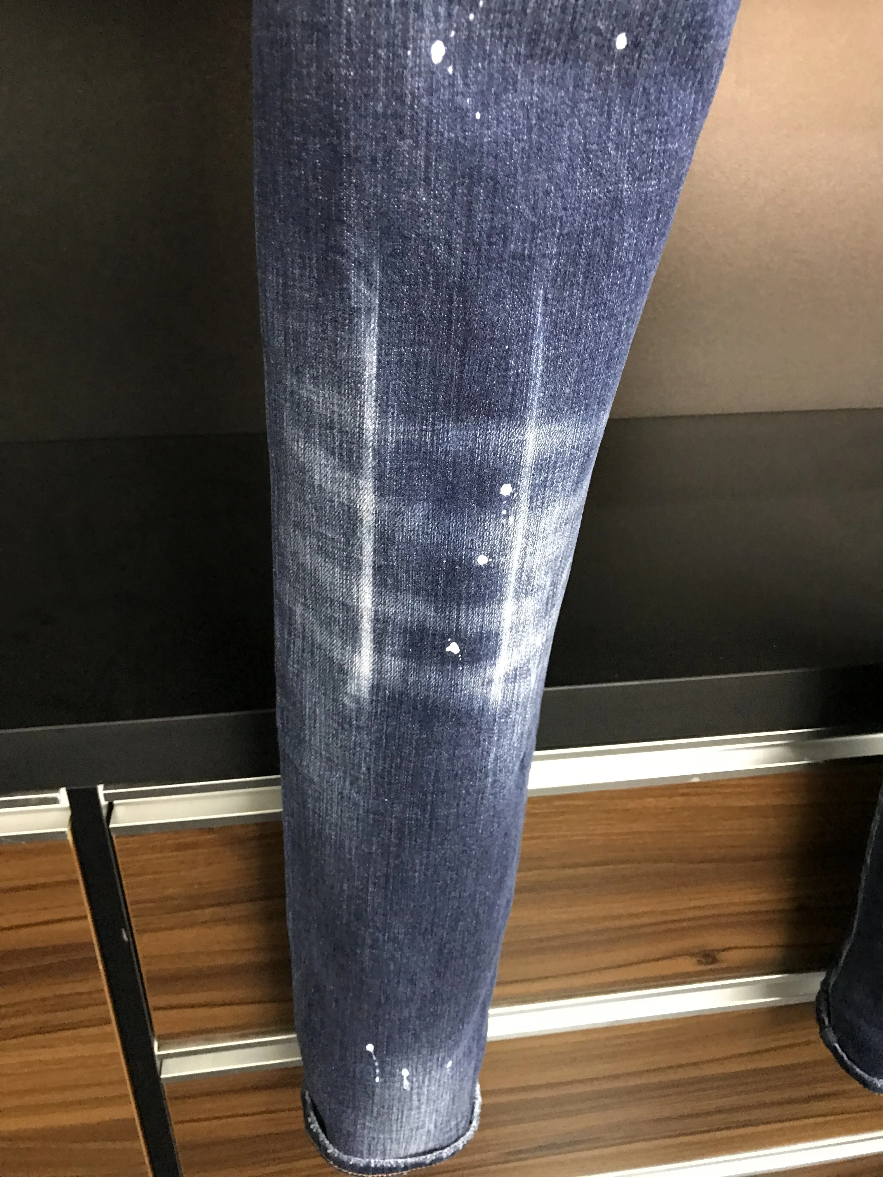 2024 Spring/Summer New D2 Jeans, Men's Slim Fit, Personalized and Versatile, Painted, Spicy Ink, Small Feet Worn and Slightly El