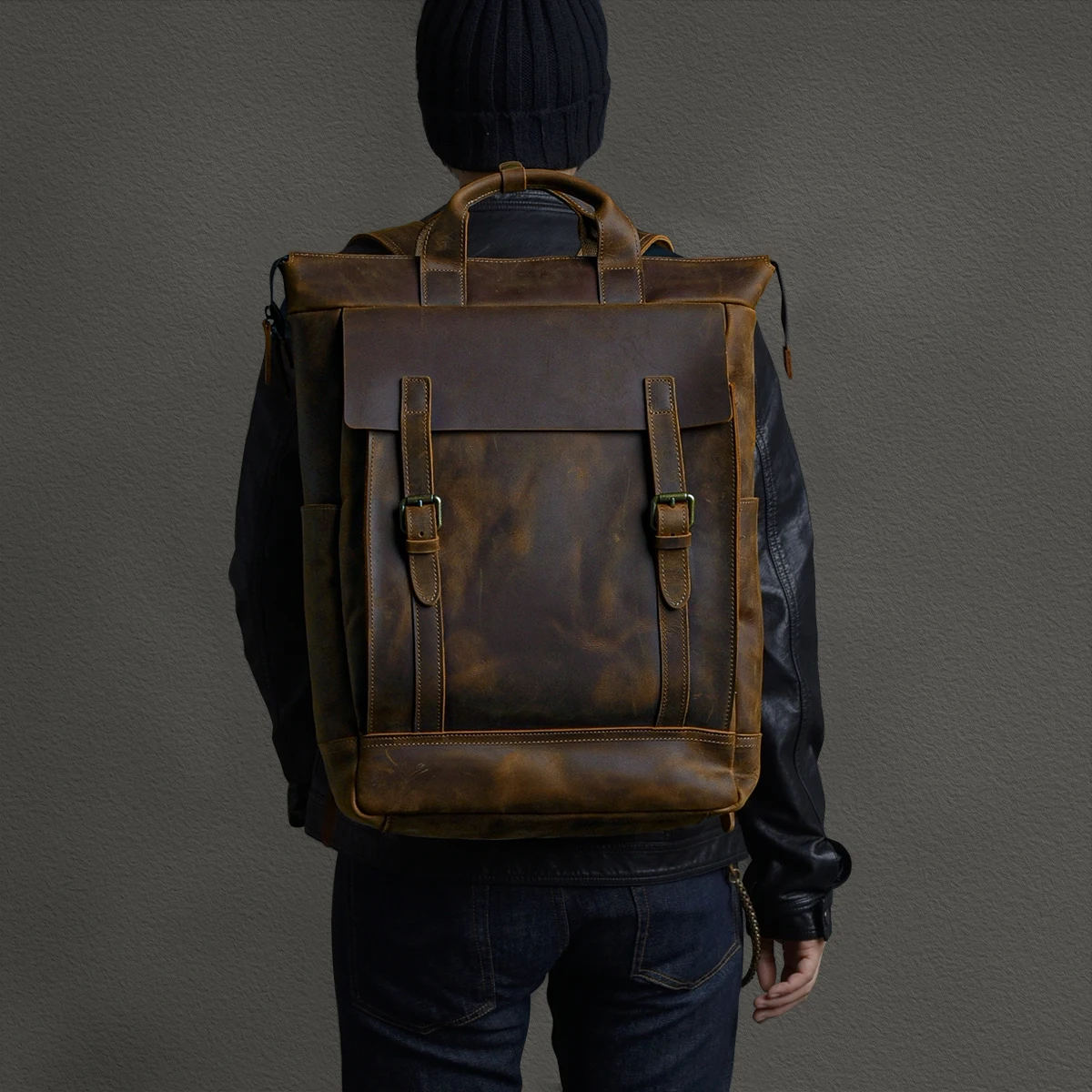 

High Quality New Oversized Crazy Horse Leather Men's Backpack Retro British Style Cowhide Travel Artboard Bag