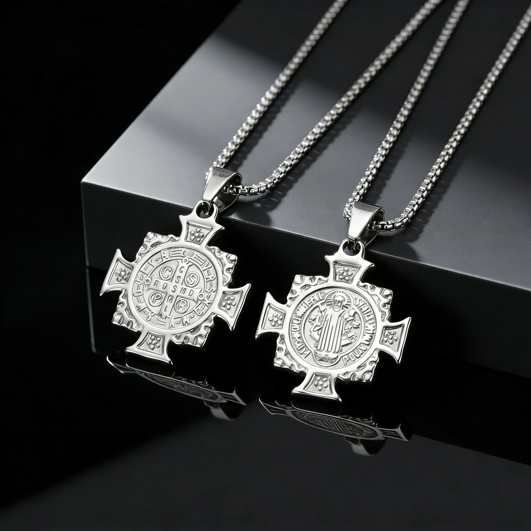 Kruzifix-Anhänger des Heiligen Benedikt aus Edelstahl, San Benito Katholische Religiöse Doppelseitige Halskette, Amulett-Schmuck Geschenke