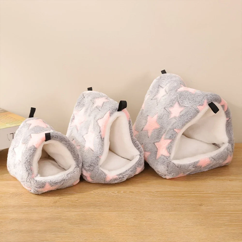 1 pc Cute Print Pet Bird Parrot Cages Warm Plush Hammock Hut Tent Bed Hanging Cave for Sleeping and Hatching Bird Accessories