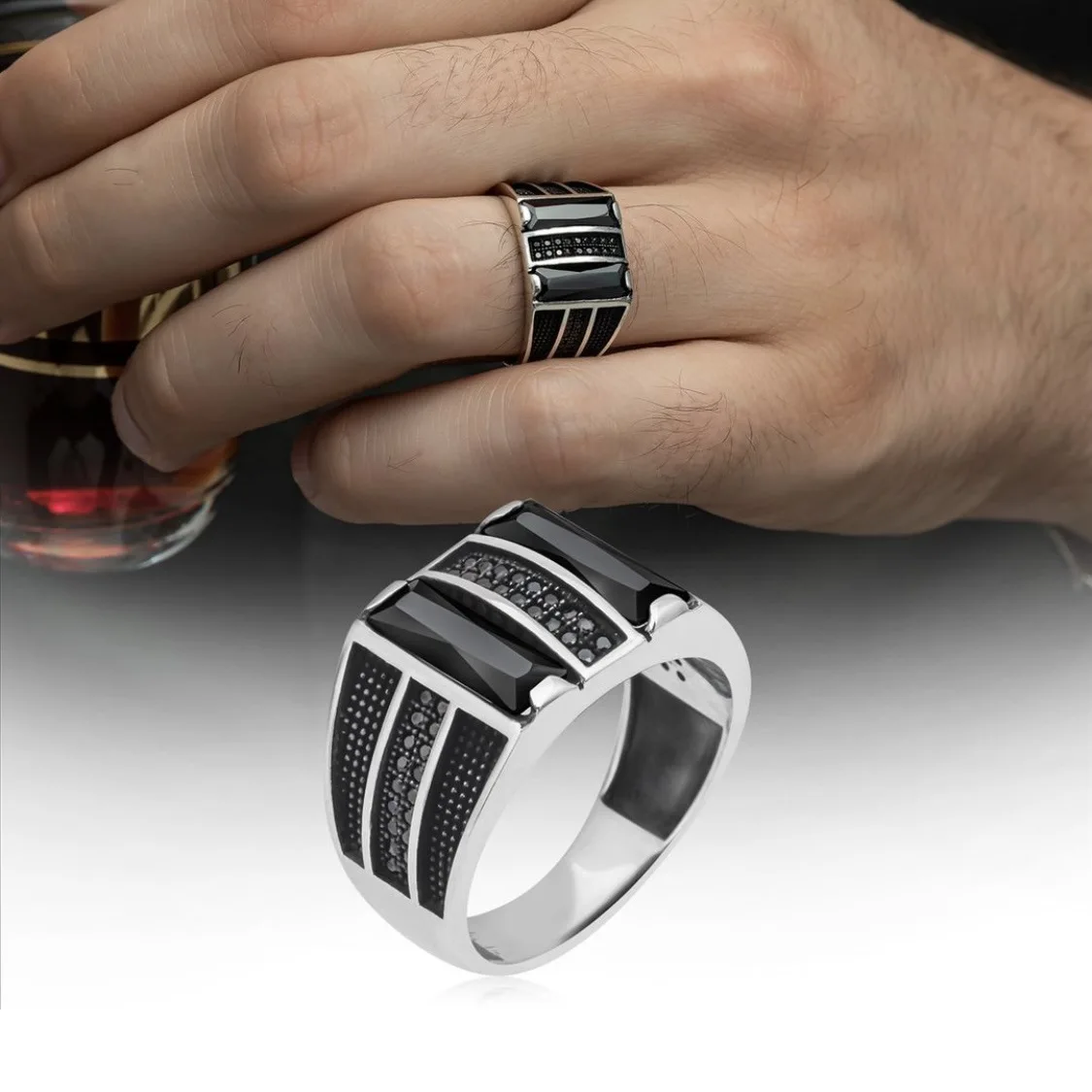 

Popular retro black faced zircon ring