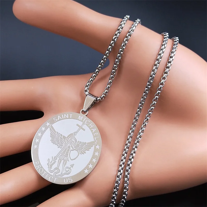 Christopher Cross Collana Uomo MENDEL - Ciondolo Croce Gotica Con Ali D'Angelo, Acciaio Inox, Lunghezza 25 Pollici San Michele Arcangelo Medaglia - Foto 5