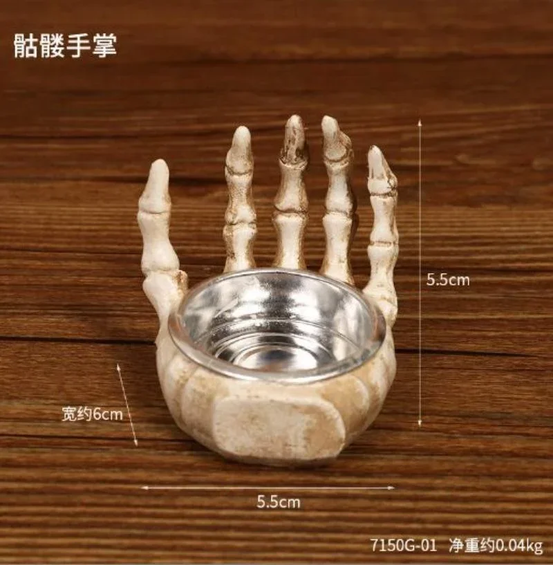 New Halloween Skull Candlestick Ornaments Resin Skull Halloween Desktop Porch Decoration Gifts Candle Holders Decor for Table