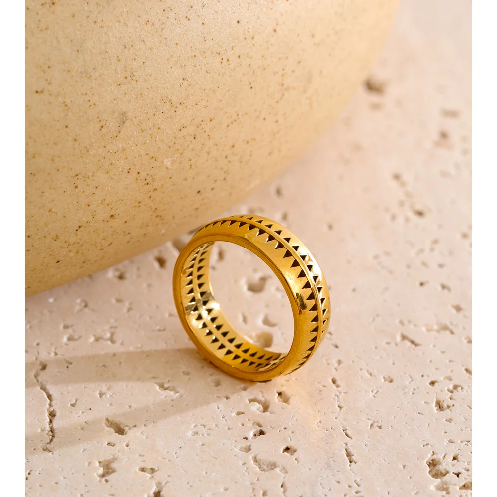Yhpup Stainless Steel Hollow Triangular Golden Ring Size 678