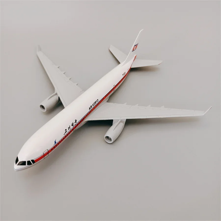 

16cm Alloy Metal North Korea Air KORYO Airways Airbus A330 Airlines Diecast Model Airplane Plane Model Stand Aircraft Toys Gifts