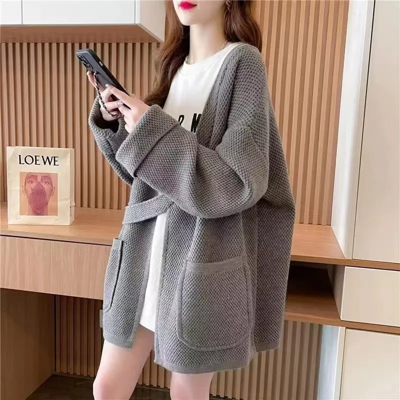 

2024 Season plus-Sized Knitwear 's Coat Oblique Single Button Design V-neck Korean Style Sweater Women's Outer Wear