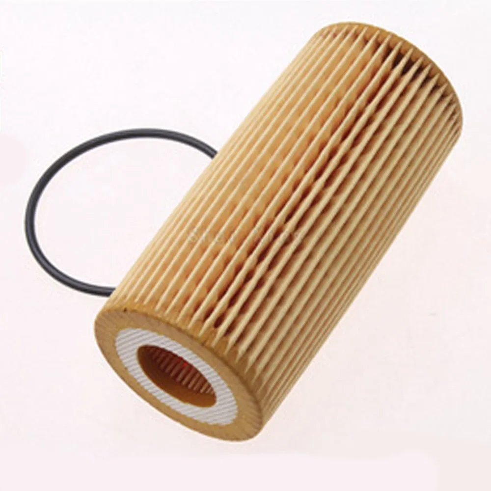 Oil Filter Suitable For Volvo C30 C70 S40 S60 V50 XC60 XC70 Engine Oil Filter 8692305 motorcycle oil filter car oil filter car filter car filter set