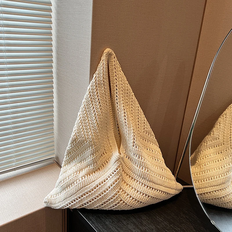 2024 Brand Women Tote Knitting Handbag Triangle Design Summer Woven Beach Bag Lightweight Elegant Portable Shoulder Purse