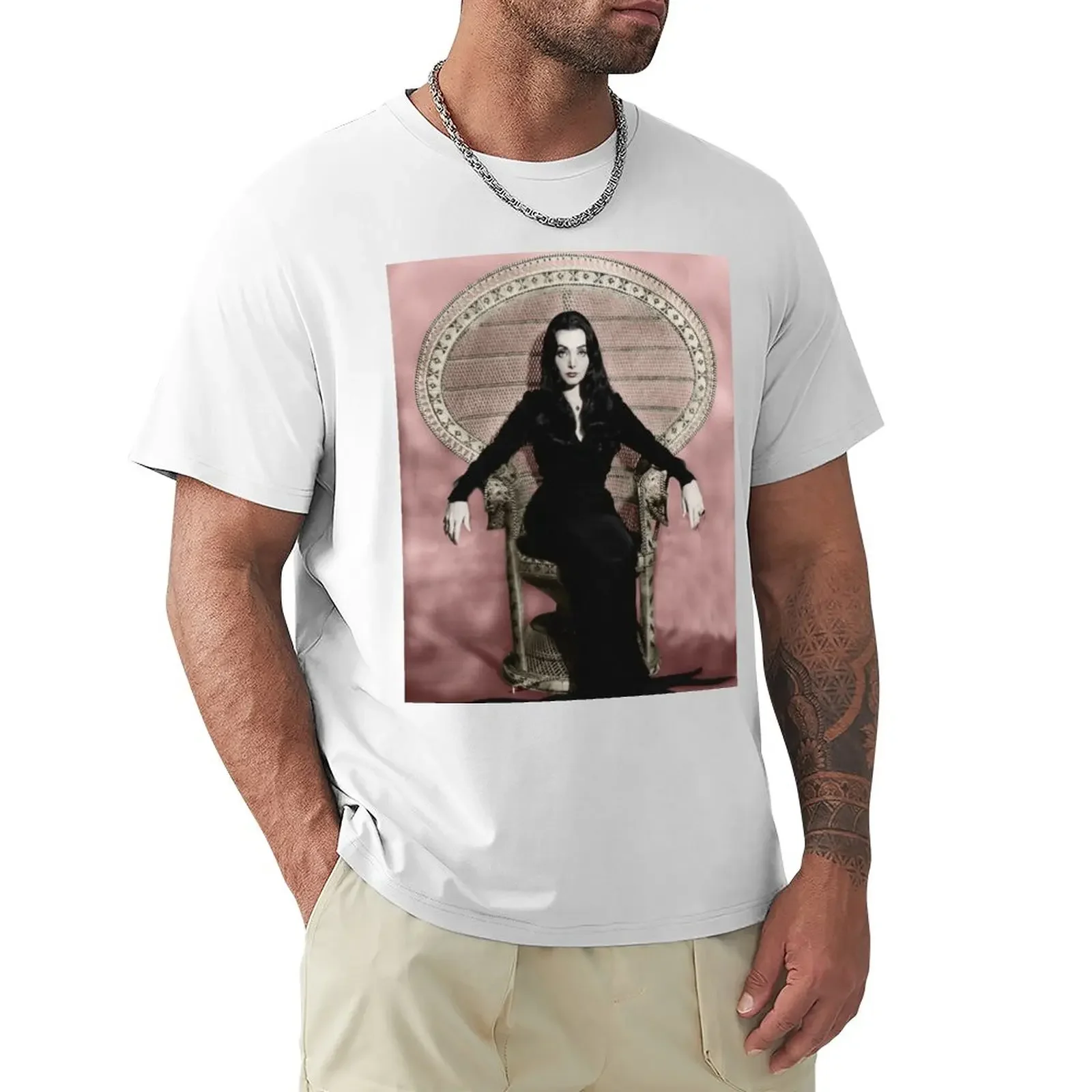 Morticia Addams T-Shirt Customs Anime Shirts Graphic Tees Plain White T-Shirt Uomo