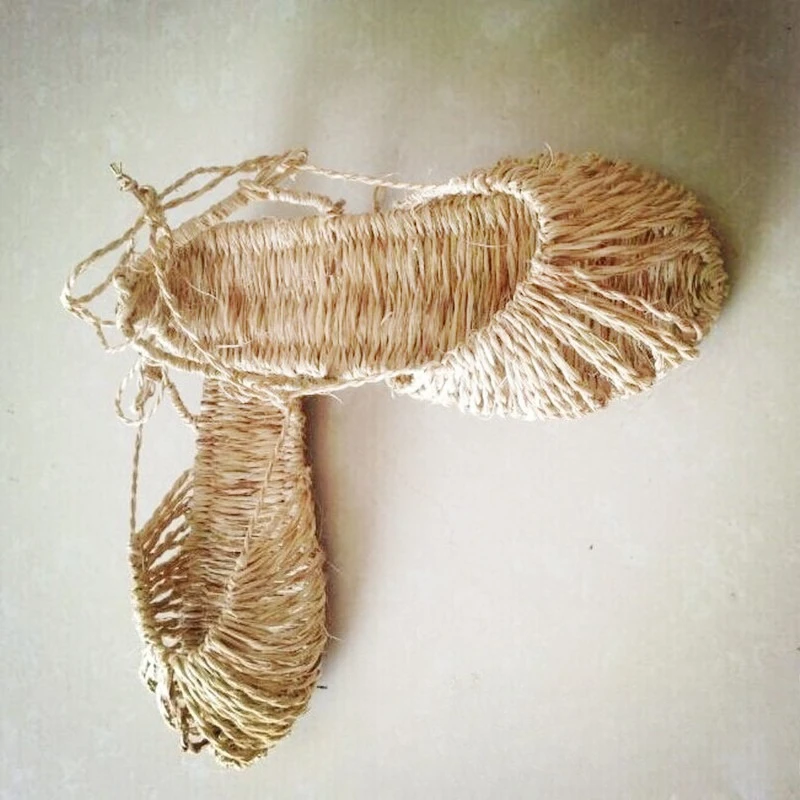 Straw Sandals for Men and Women Drift Beach Sandals Japanese Anime Cos Perform Hand-Woven Retro Shoes Male Summer Big Size 46