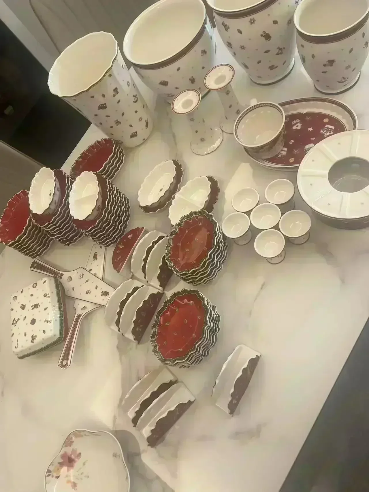 Fruit Plate Ceramic Seasoning Plates Ceramic Plates Sauce Dishes Seasoning Dish Seasoning Bowl Fruit Bowl German V treasure tableware Christmas European dinner salad bowl soup plate display