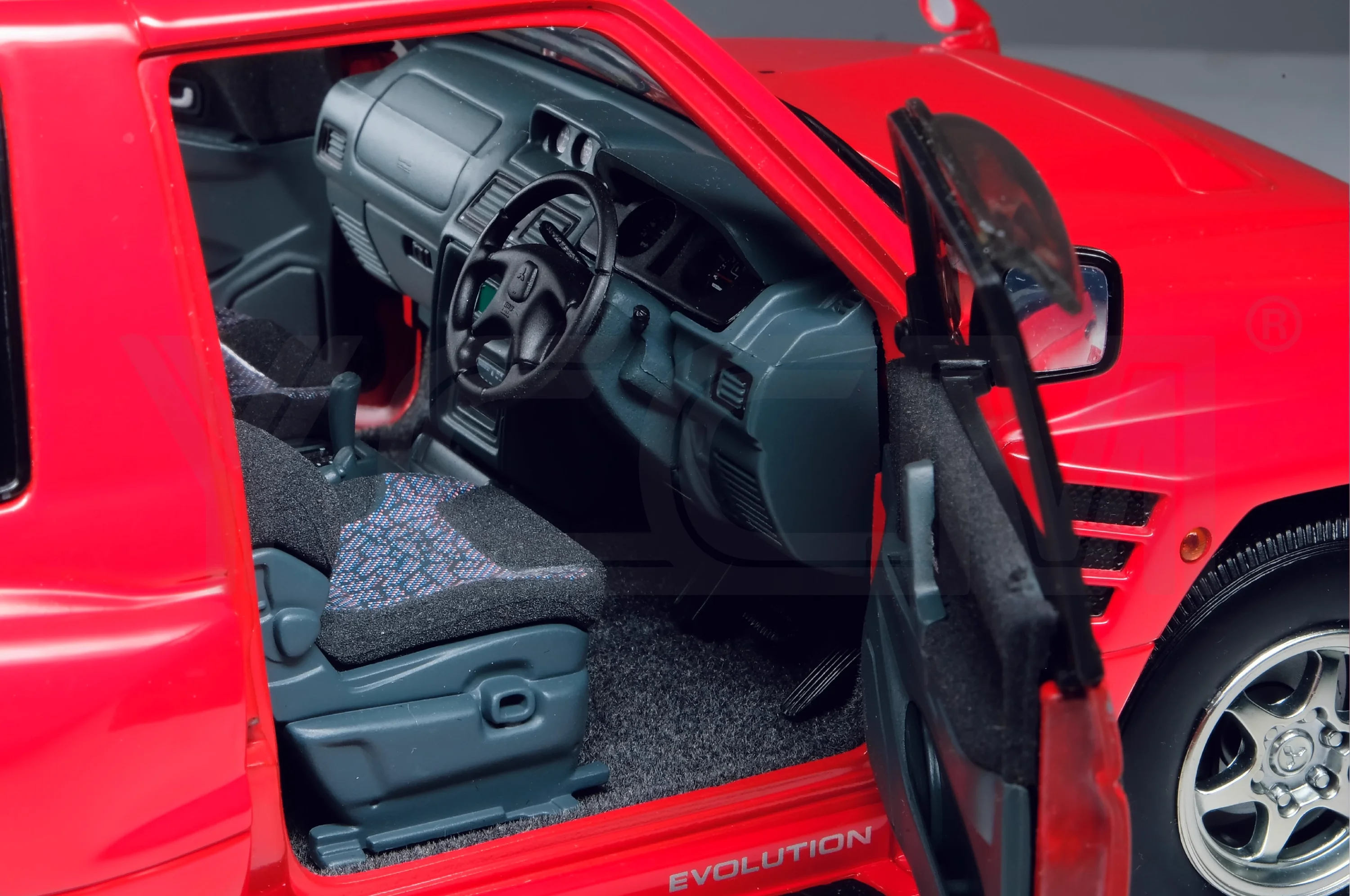 Рисунок 5 - Autoart 1:18 Pajero EVO SWB Performance