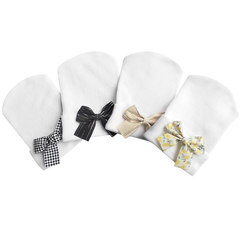 Geebro 0-3 Monate Neugeborenen Baby Mädchen Gedruckt Bogen Baumwolle Beanie Jungen Kids Sterne weiß Stricken hut Neue geboren baby Zubehör Zeug