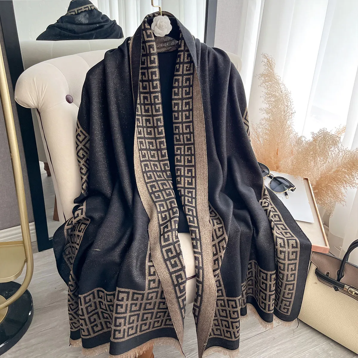 Elegant Ladies Muslim Hijab Golden Thread long Scarf With Spring and Autumn Sun Protection Scarf Decoration Shawl Wrap Headscarf