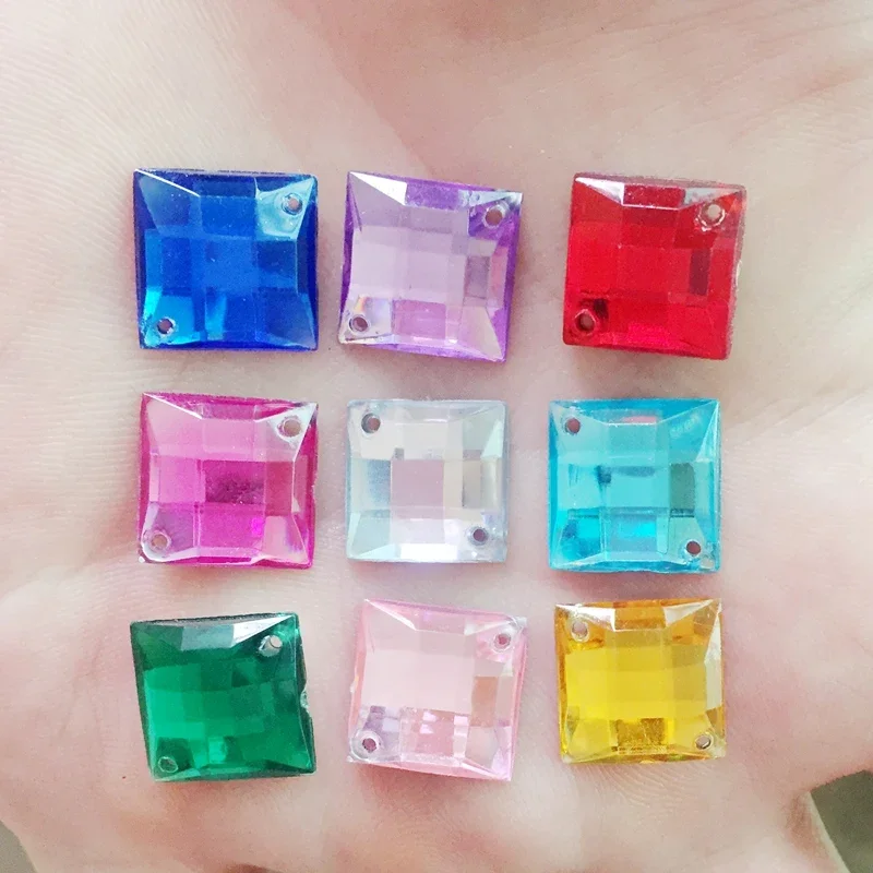 50개 12mm 크리스탈 AB 레진/아크릴 플랫백 라인스톤 사각 크리스탈 스톤 바느질용 2홀 스톤 다이아몬드 스트라스 DIY 공예용