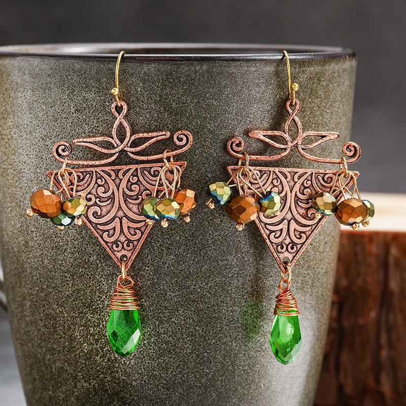 

Vintage Red Copper Color Triangle Dangle Earrings for Women Hand Carved Flower Pattern Green Resin Earring Fashion Tribe Jewelry